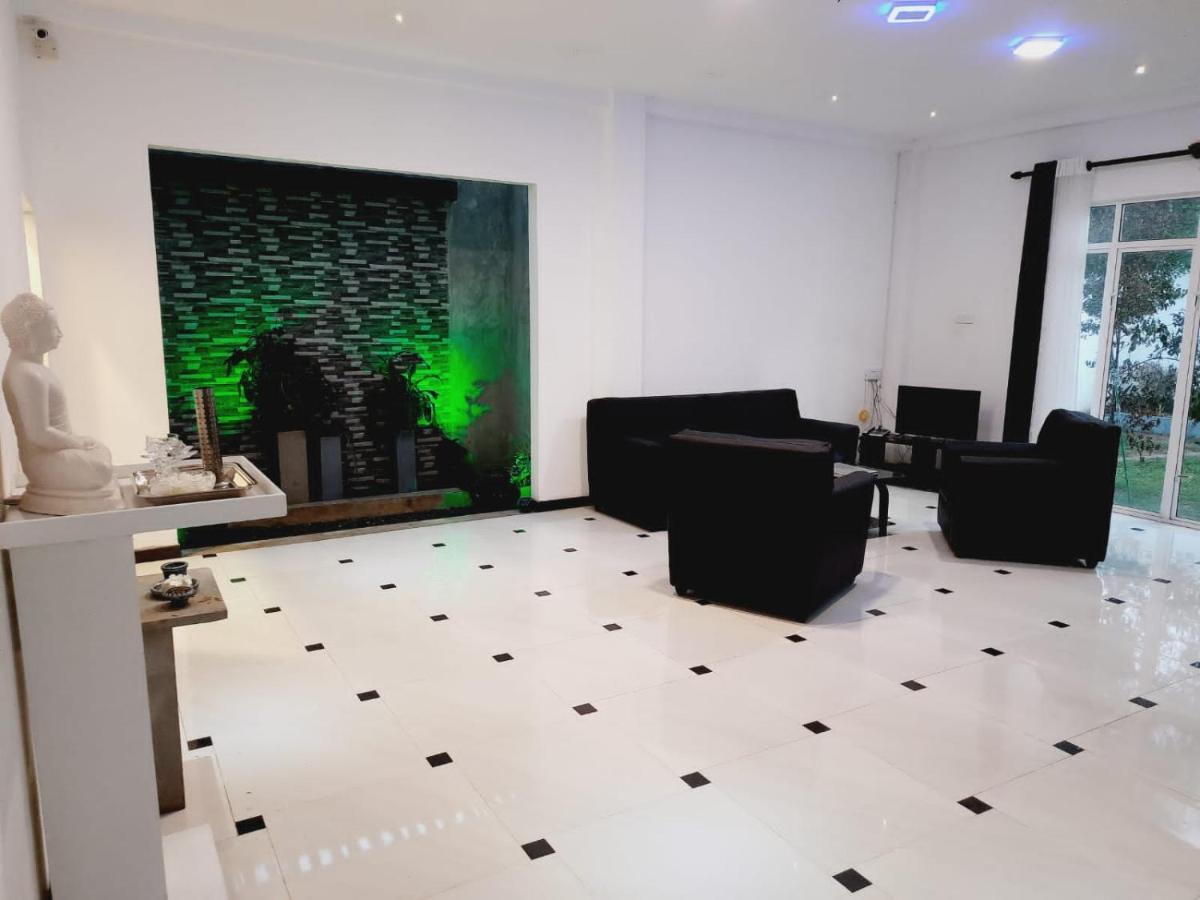 Vidushi Home Minuwangoda Εξωτερικό φωτογραφία
